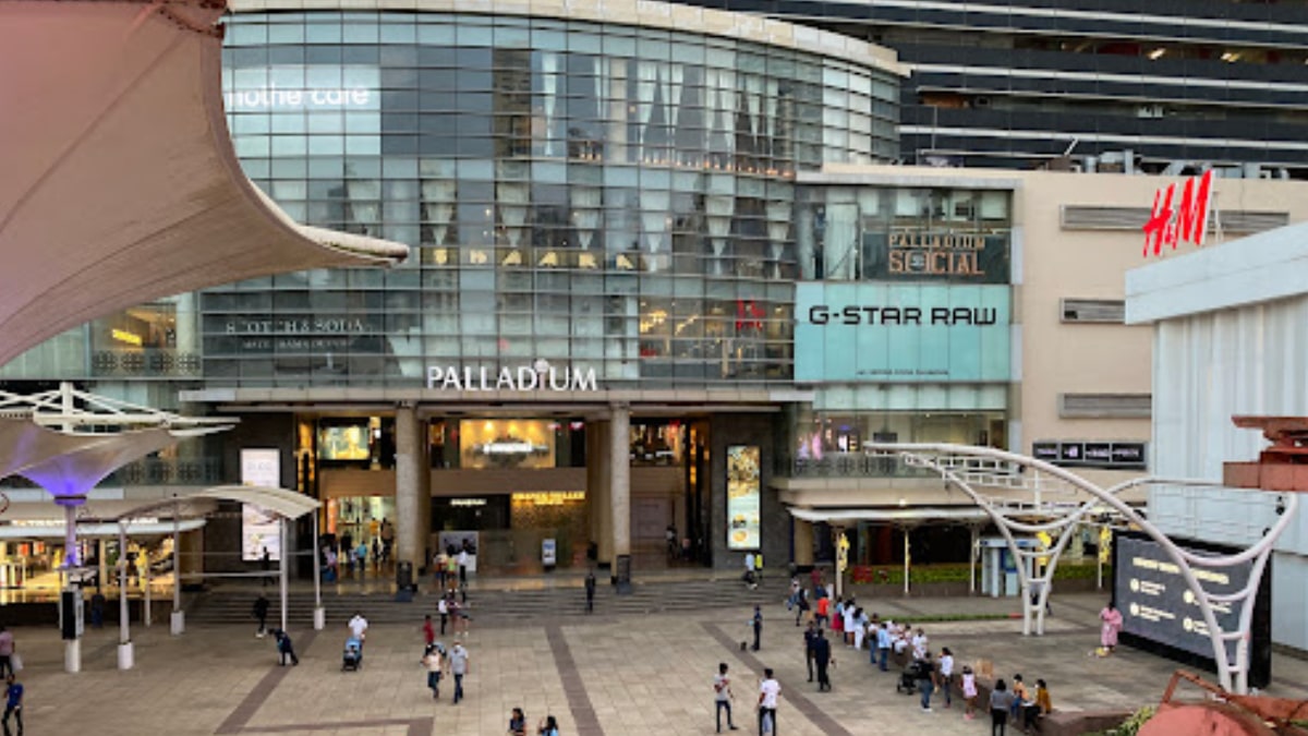 Lower Parel Phoenix Palladium Mall in Lower parel